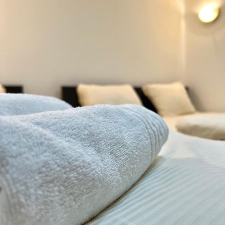 מוסטר Gray Harmony Rooms מראה חיצוני תמונה