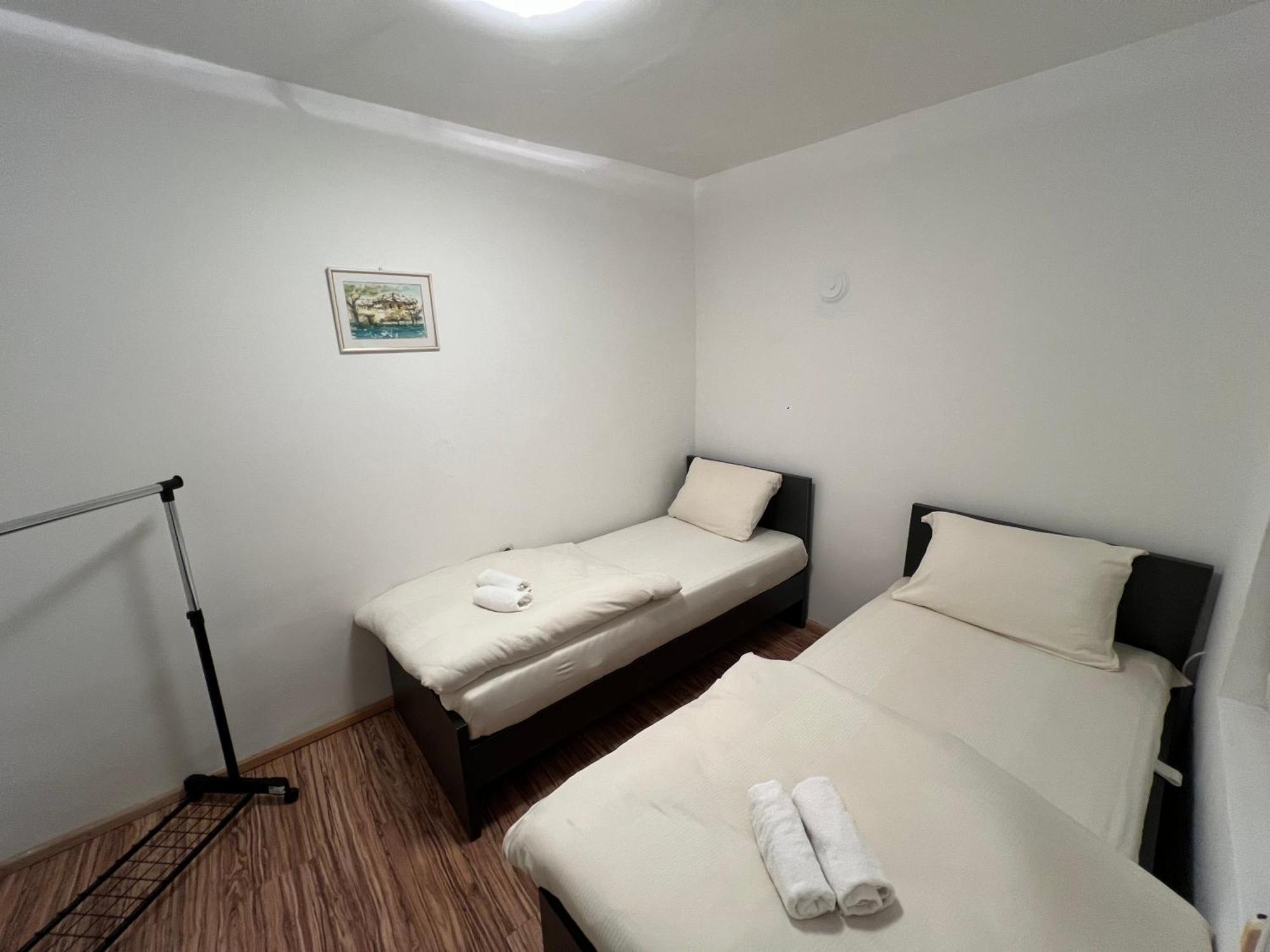 מוסטר Gray Harmony Rooms מראה חיצוני תמונה