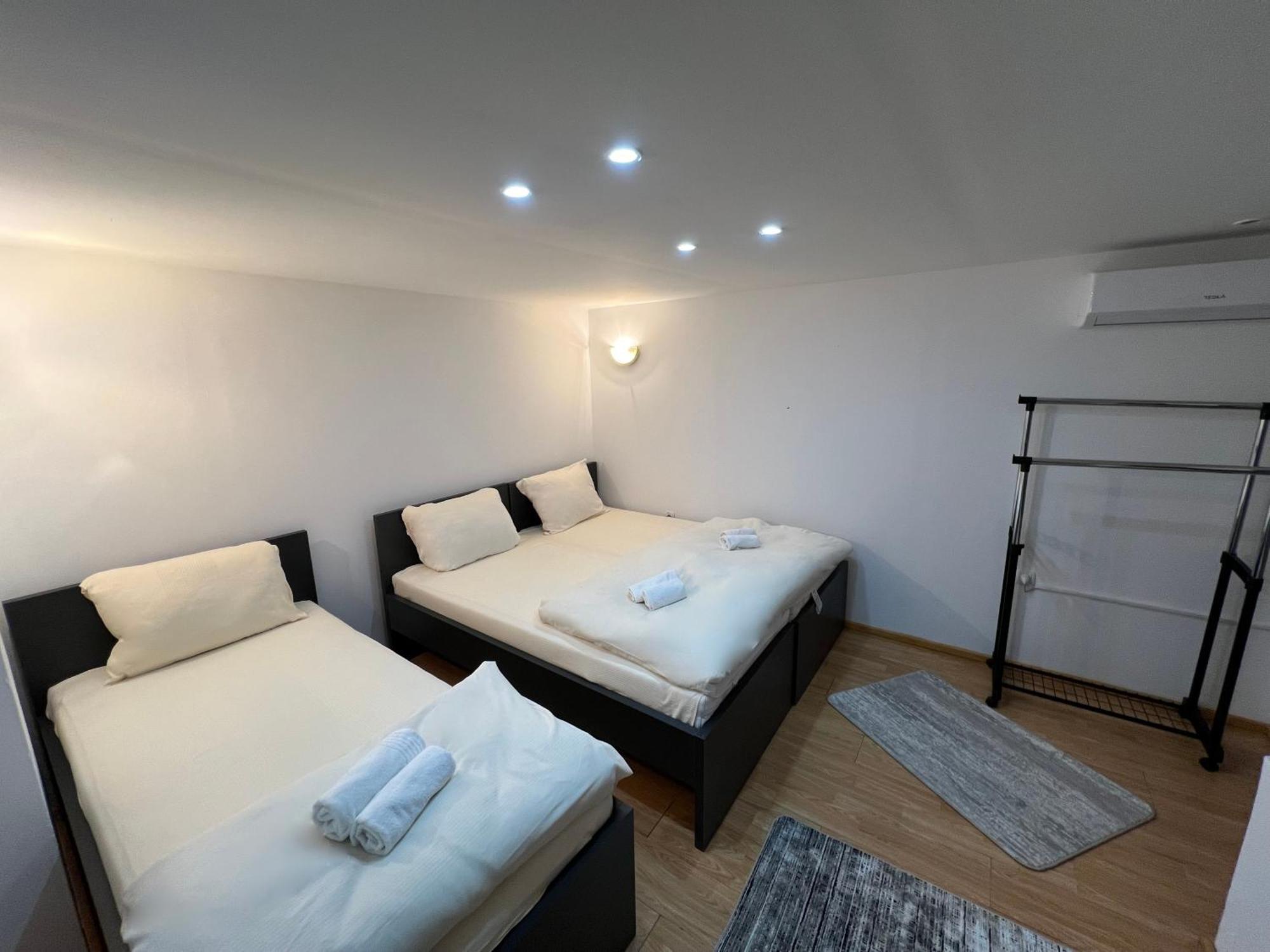 מוסטר Gray Harmony Rooms מראה חיצוני תמונה