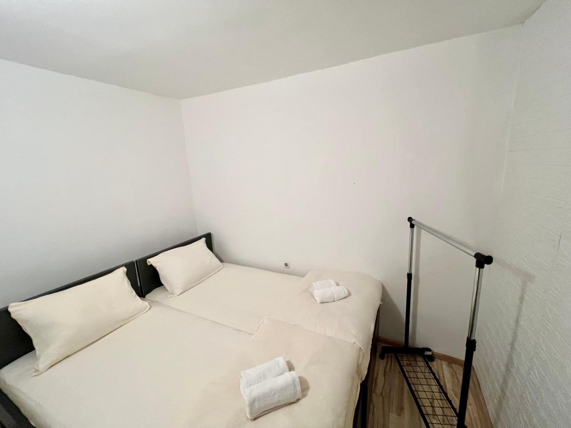 מוסטר Gray Harmony Rooms מראה חיצוני תמונה